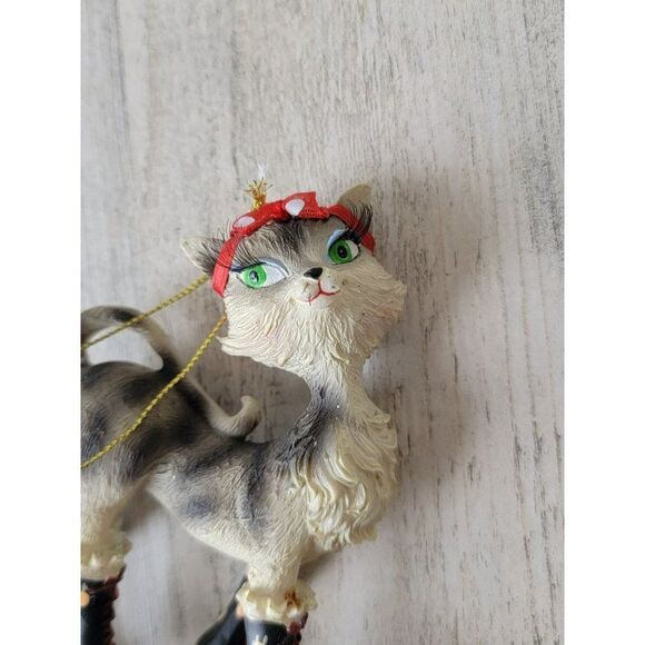 High heel boot camp bow eyelashes ornament Xmas decor - Picture 4 of 7